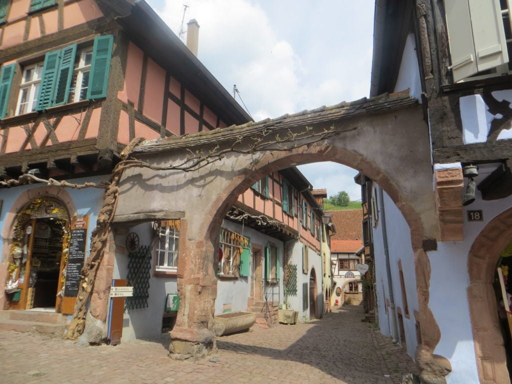 Doorkijkje in stadje in de Elzas